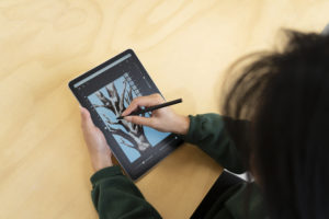 Wacom_MovinkPad11_Garden